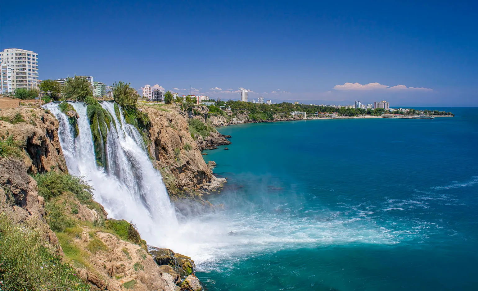 Düden-Wasserfälle an der Mittelmeerküste in Antalya
